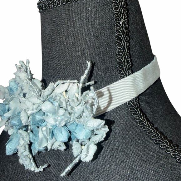 Gucci FW17 Floral Appliqué Ribbon Choker Blue Silk Corsage Necklace Bow Tie NWOT - Picture 6 of 8